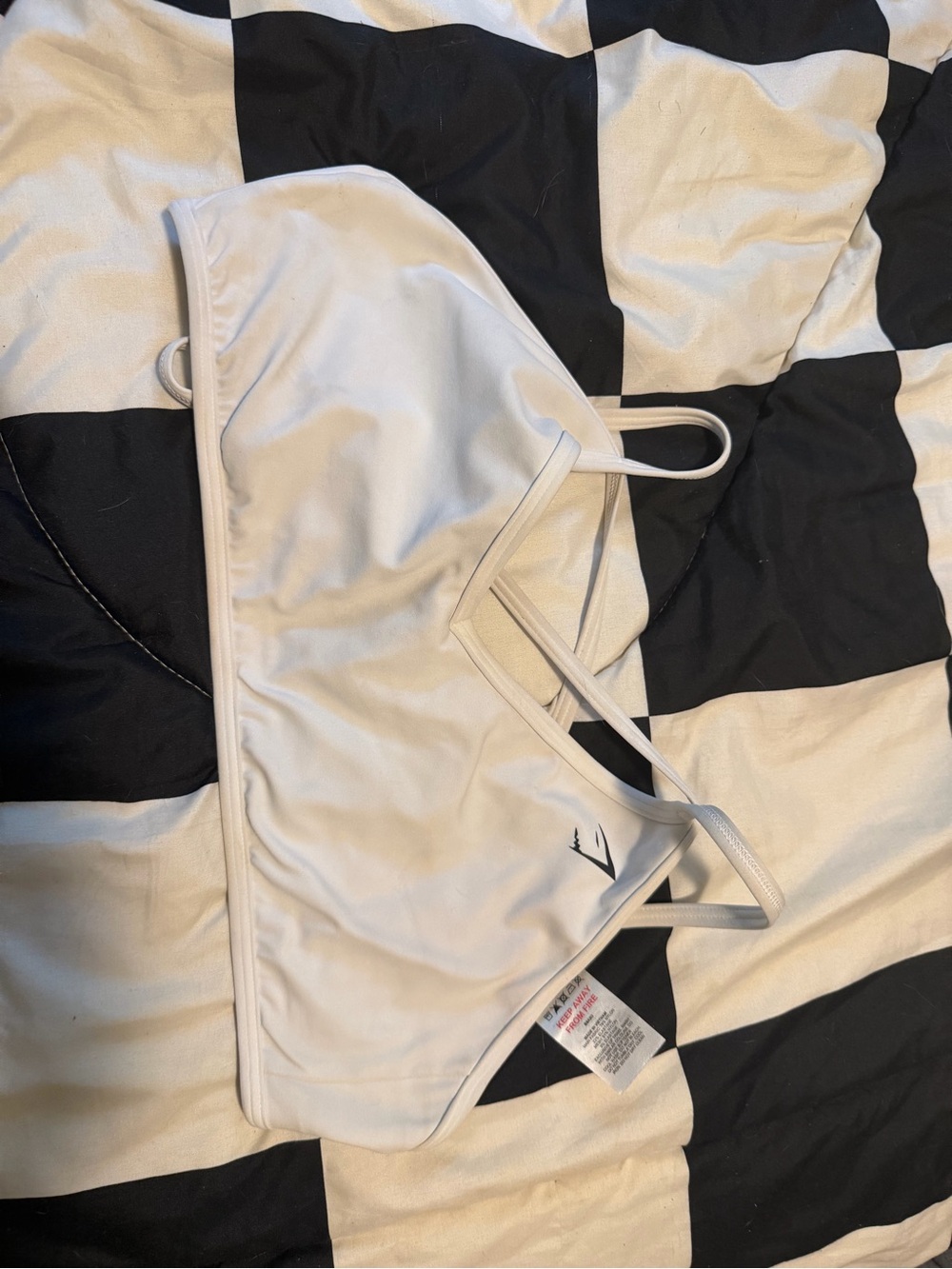 Gymshark Women’s white sports bra straps